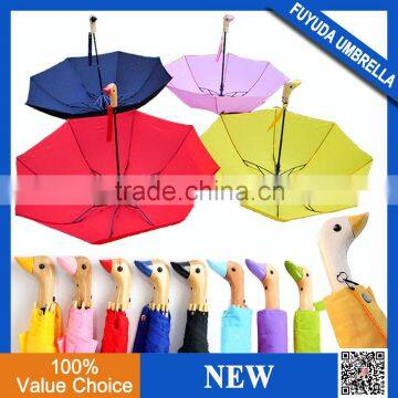 2017 fashion compact auto 2 fold wooden duck head handle umbrella