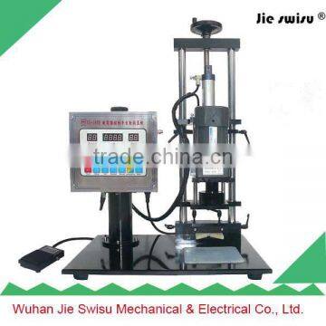 Semi automatic wine bottle screw cap machine