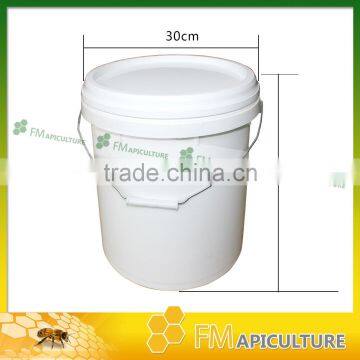 Plastic Honey Barrel; Hotsale Bee Keeping Tools Honey Bucket , Honey Tank Plastic. photo-4