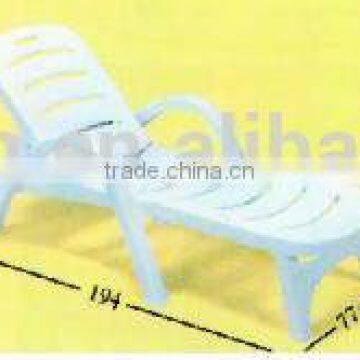 Outdoor Indoor High Quality New Design Modern Plastic White Armrest Chair for Sale photo-6