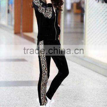 ZIPPER YOGA RUNNING Sweat BLACK Sport Suit , Women Leopard Print Velvet Sport Tracksuit Wholesale photo-5