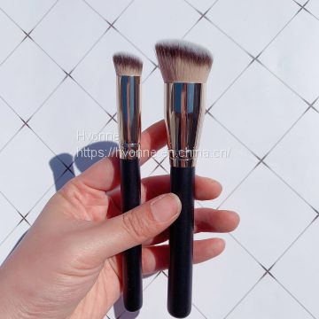 Concealer brush