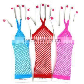 Long fishnet gloves with lace