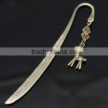 Personalized deer shaped metal bookmark with decoration for promotion