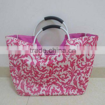 600D polyester shopping bag with round aluminium handle.