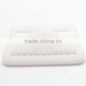 White Chin Strap Buckle in 1", Plastic Adjustable Buckle With Teeth, Plastic Adjustable Loop With Teeth in White photo-5