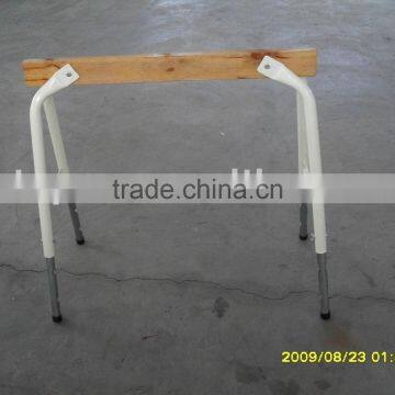 Adjustable woodworking workbench