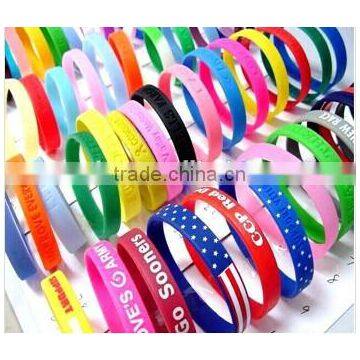 Hot sale high quality costume bracelets on 