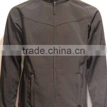 Top Quality 100% Polyester Breathable Soft Shell Jacket Black Color