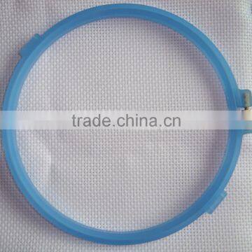 China Supply Wholesale Different Size of Frosted Embroidery Hoop for Cross Stitch photo-2