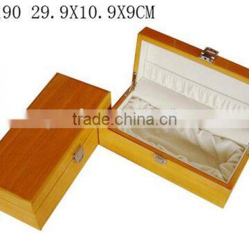 Custom Elegant Matte Wooden Perfume Gift Packaging Box With Velvet LiningW190