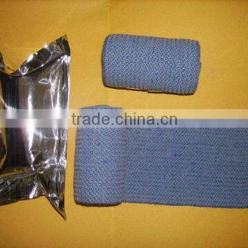 YD70109Blue ice bandage with clips