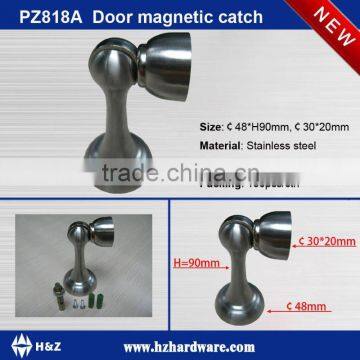 Door magnetic catch