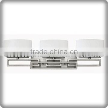 UL CUL Listed Brushed Nickel Hotel Bathroom Fixture Light With 3 Glass Heads W81075