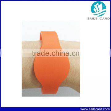 Customized Rubber Colorful Silicone Waterproof RFID Wristband/Bracelet photo-4