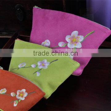 Fine Craft Fabric Cosmetic Bag With Embroidery Design photo-3