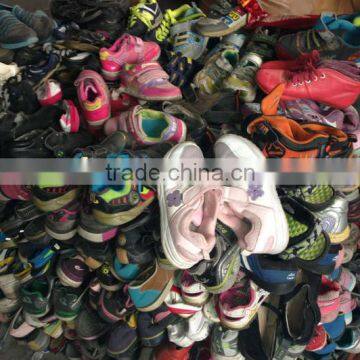 China Cheap Price Top Quality Wholesale Used Tennis Shoes for Africa /second Hand Sports Ennis Shoes photo-3