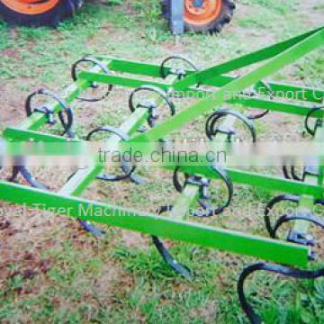 Mini cultivator equipped with S tines for weeding