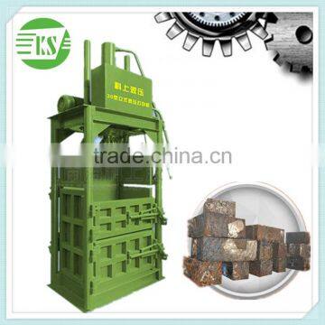 Small Vertical Plastic Bottle Second Hand Clothes Baler for Sale photo-2