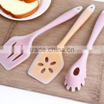 Fashional Style Double Tier Silicone 3-piece Kitchenware Set Utensil