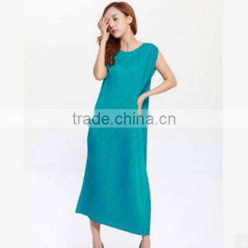 Ladies stylish folded ankle length dress without sleeve