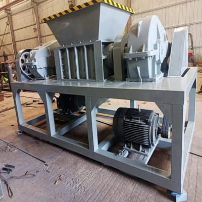 Mini Déchiqueteur de carton/plastique/métal Machine de déchiquetage de troncs de bois en vente photo-3