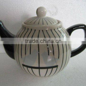 ceramic tea pot