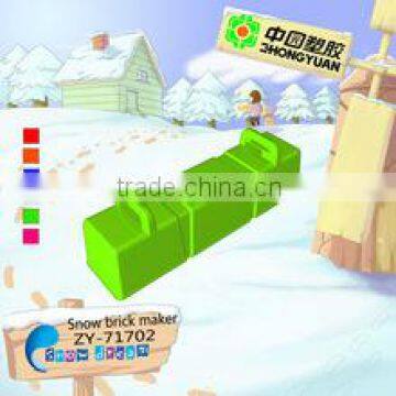 2016 Outdoor kids plastic snow block maker in mix color