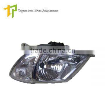 HIGH QUALITY HEADLIGHTS AUTO SPARE PARTS FOR TOYOTA HILUX