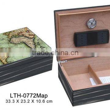 Wooden cigar holder for cigar