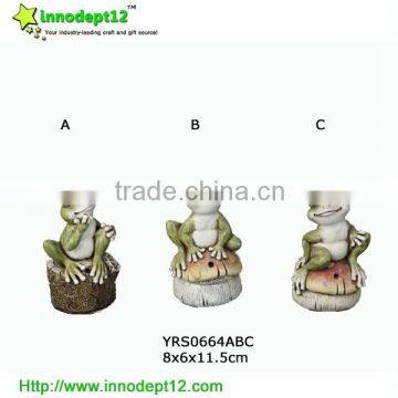 Garden decor polyresin craft frog and stone, mushroom with shadow control and solar panel