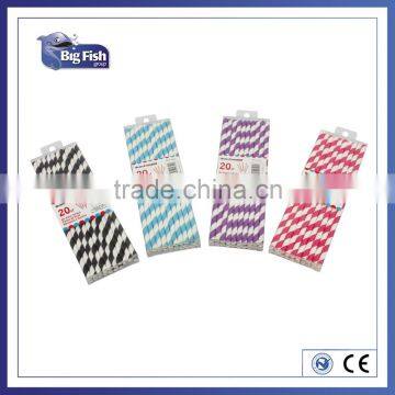 paper straw in transparent PVC box