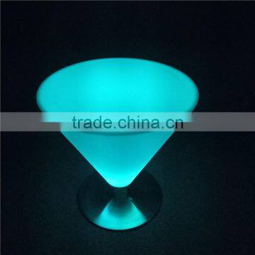 Cheap Wholesale Victorian Furniture Color Changing Glass Bar Table With Inbuilt LEDs for Pub and Strip Club photo-6