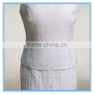 Fashion White Embroidered Design 3-Piece Skirt And Blouse Sets photo-3