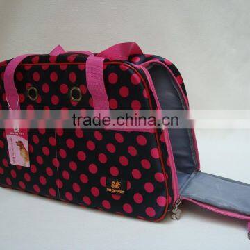 Folding pet carrier bag with side outdoor pockets