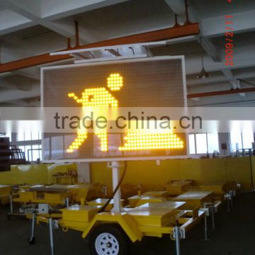 VMS LED sign trailer 400 amber color