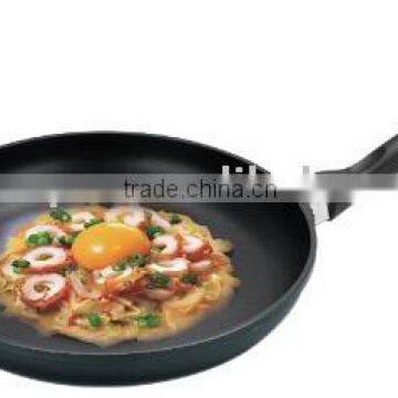 Dia-casting aluminum frying pan