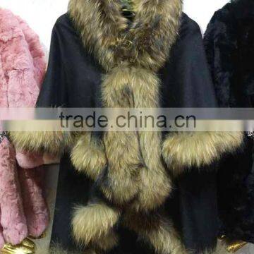 luxury design lady's Cashmere and raccoon fur trim cape