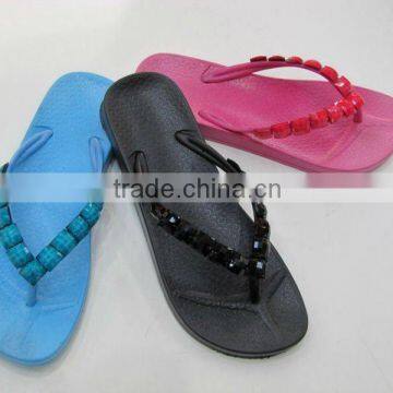 New deisgn and beads decoration women pvc slippers 2012