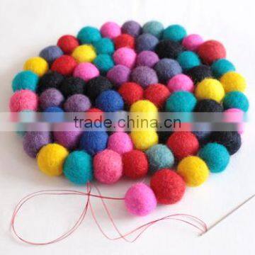 High Quality 100% Wool Handmade Nepal Handmade Round Wool Felt Balll Coasters photo-4
