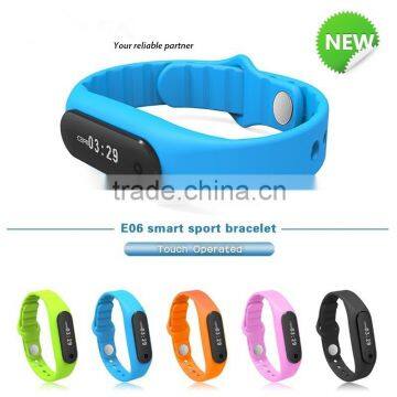 Smart Bracelet Passed CE&Rohs&FCC Certificate Touch Screen Operated IP67 Waterproof Smart Bluetooth Bracelet 2015(E06)
