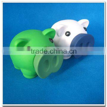 Kids birthday gifts piggy shaped plastic coin bank                        
                                                Quality Choice