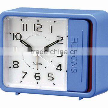 Traditional Medium Size Quiet Sweep Alarm Clocks photo-2