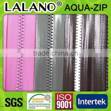 Waterproof plastic zipper