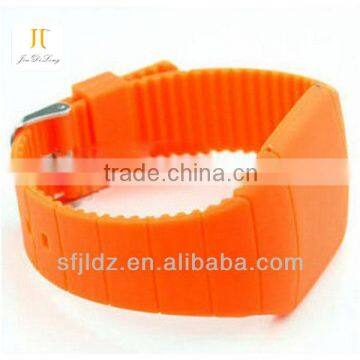 2013 Cheap Hot China Wholesale Custom Silicon Led Personalized Watches