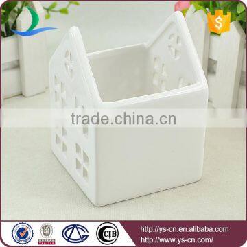 Wholesale white ceramic candle holder in houses design