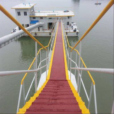 Мобильный плавучий водозаборный насосный корабль