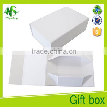 2016 magnetic closure white kraft paper gift box                        
                                                Quality Choice