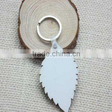 Custom wood keychain for sublimation printing with leaf shape