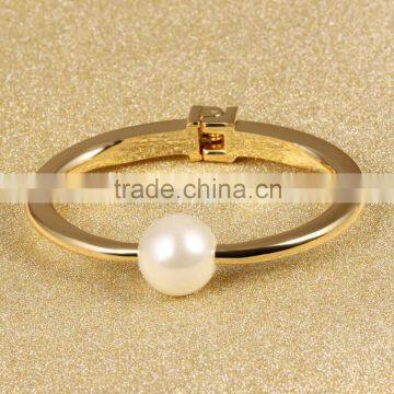 Opal Pearl Bangle Europe 18 K Gold Exaggerated Version Of Ms Wide Bracelet photo-2